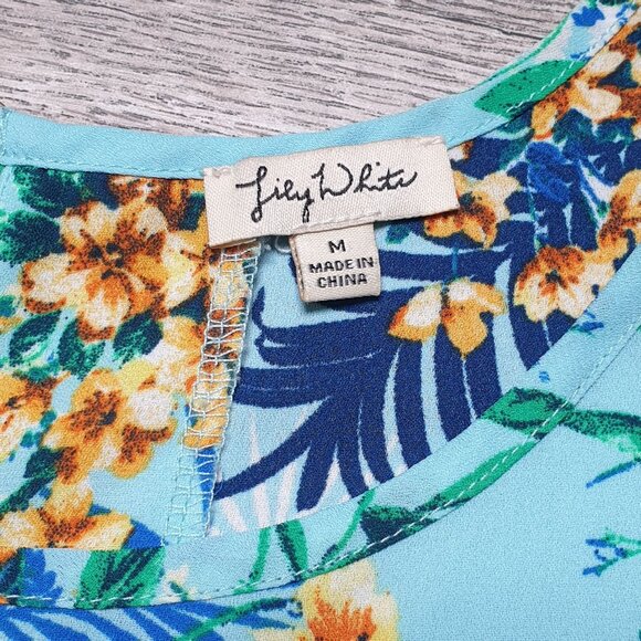 Lily White Women M Medium Short Sleeve Blouse Floral Hawaiian - Picture 2 of 5